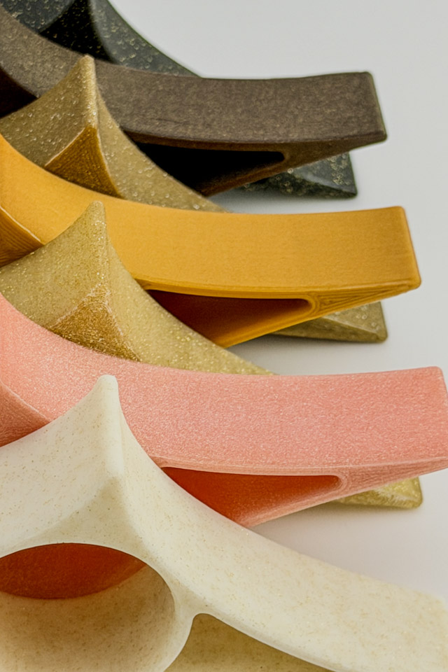 Reading Rays in gold, bronze, and cream colors.